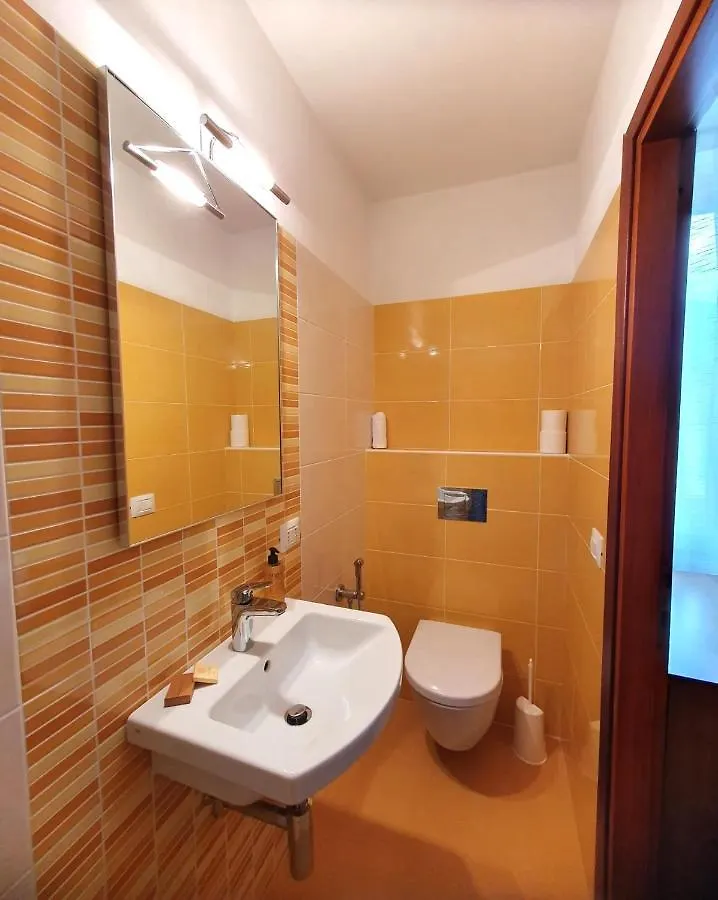 Altavilla Albergo Meuble Tirano 2*,  Italy