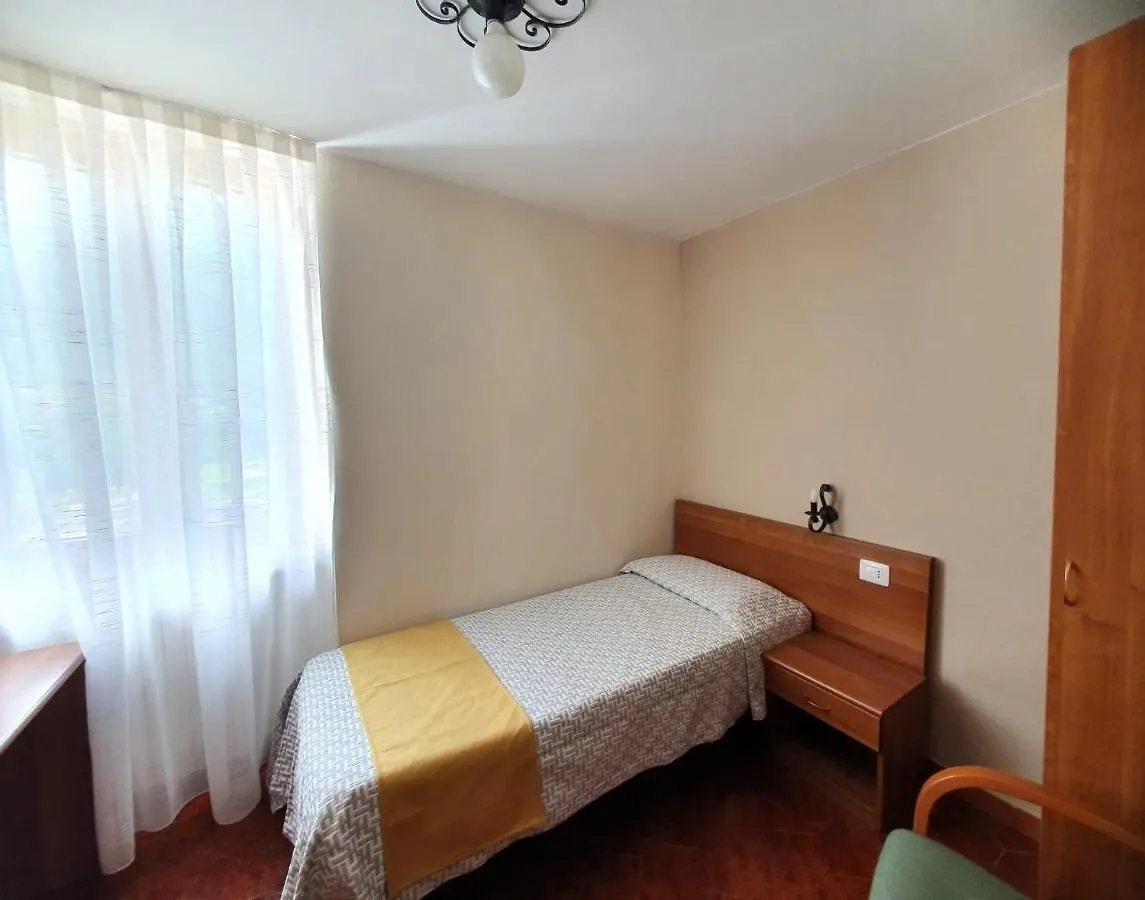 Altavilla Albergo Meuble Tirano